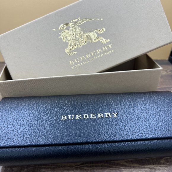 Burberry women\'s sunglasses main image 5